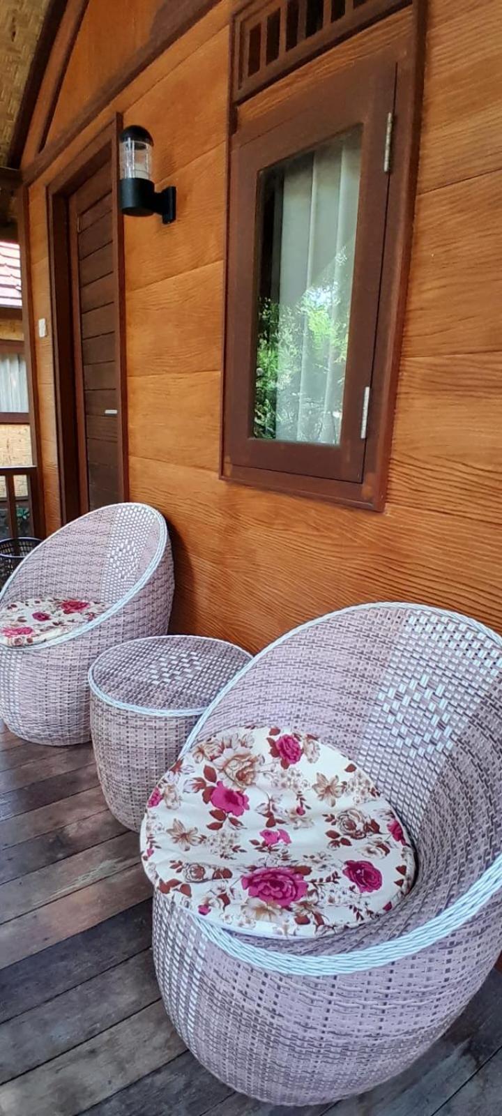 Bidara Cottage Labuhan Pandan Exterior foto